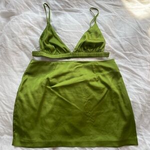 Daily Drills Resort Silky skirt and bra set